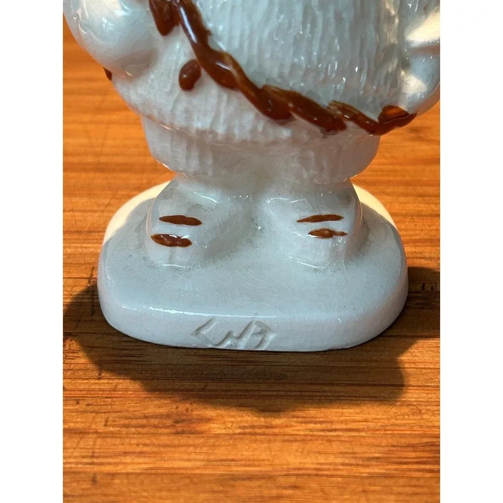 Vintage Horvath Eskimo Inuit Salt‎ and Pepper Shakers Oil City Pa Souvenir White